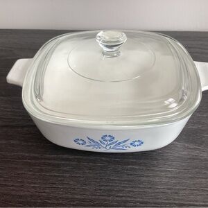 Corning Ware Vtg. 1 Qt. Casserole pre-owned.